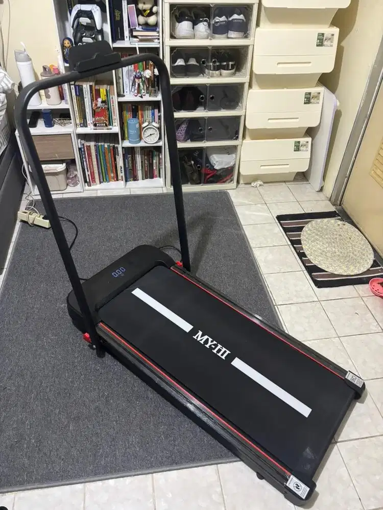 Treadmill Lipat / Walking Pad Portable Hitam MY-HI B40-UP/T3