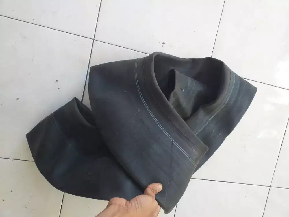 Ban dalam mobil original xenia