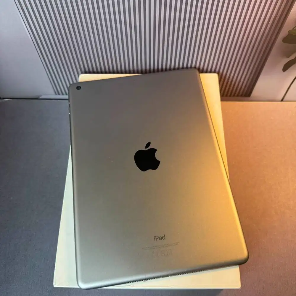 iPad Pro Gen 6 128gb wifi Resmi Inter