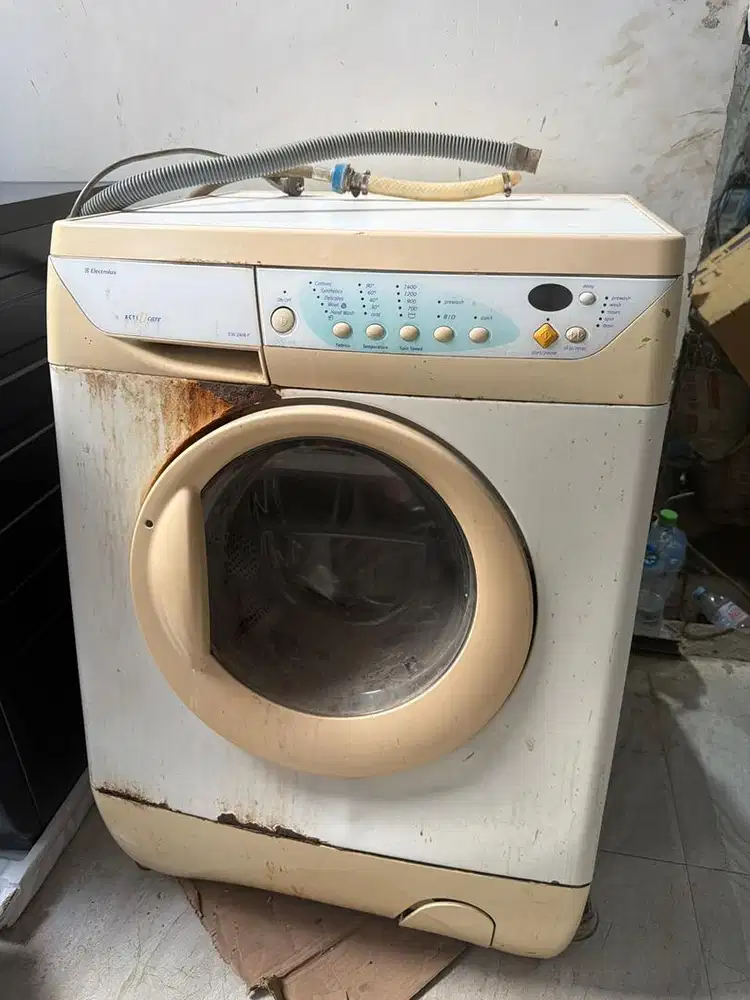 MESIN CUCI MEREK ELECTROLUX SECOND