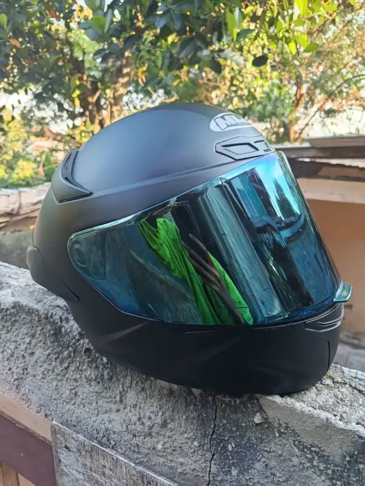 helm MLA TTC size L nyrpot
