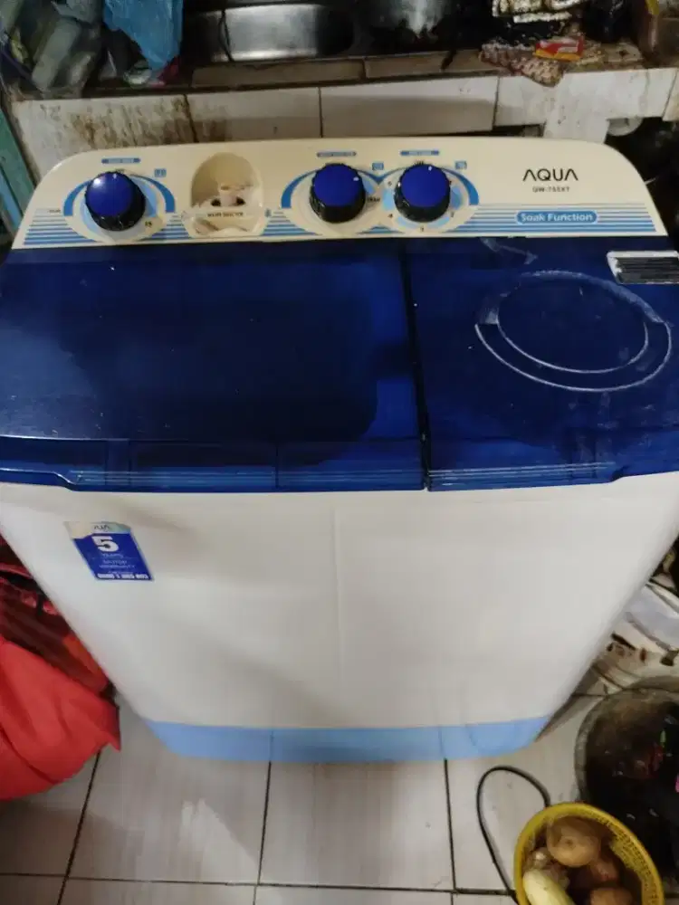 Mesin cuci Aqua