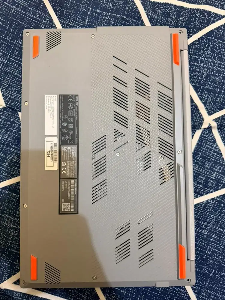 ASUS VivoBook 14