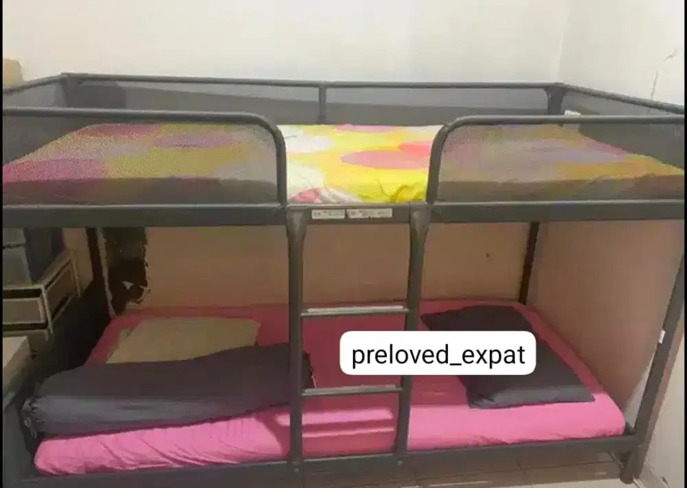Ranjang tingkat IKEA + kasur nya 90x200cm