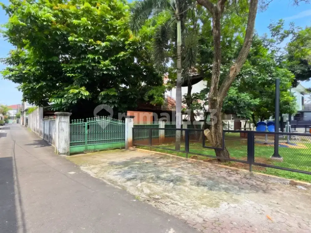 Tebet Rumah Hitung Tanah Hadap Taman Dekat Masjid Al Huda