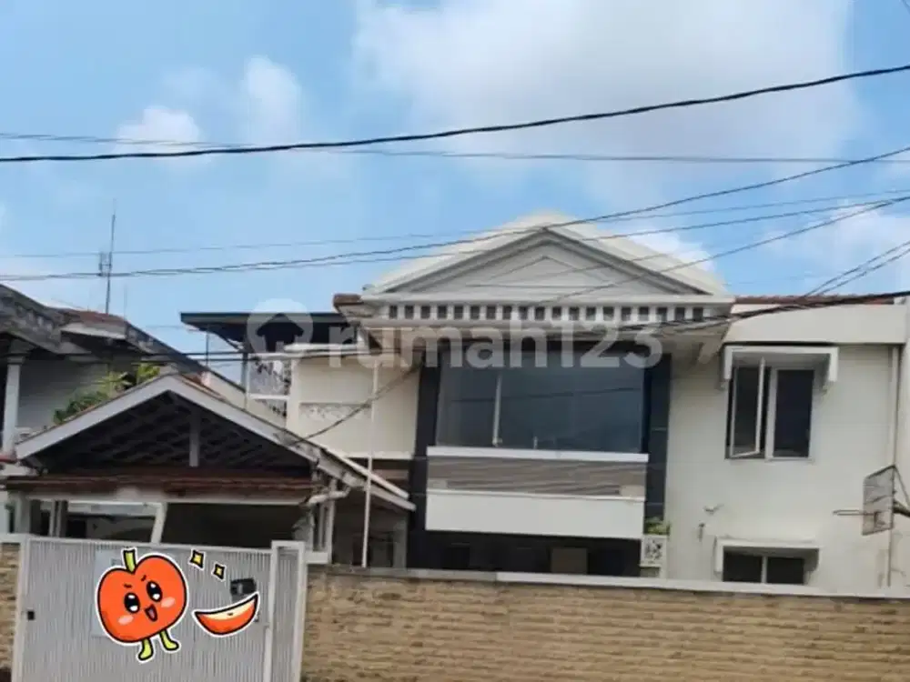 Jual Murah,, Rumah Tua Hitung Tanah ,,, Jalan Lebar ,, Deket Mall di Kelapa Gading