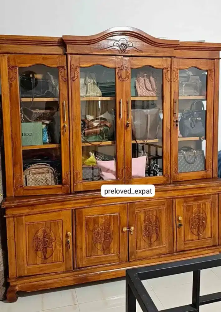 Lemari Pajangan Kayu Jati 200x200cm