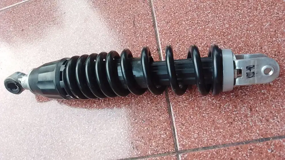 Shockbreaker belakang honda