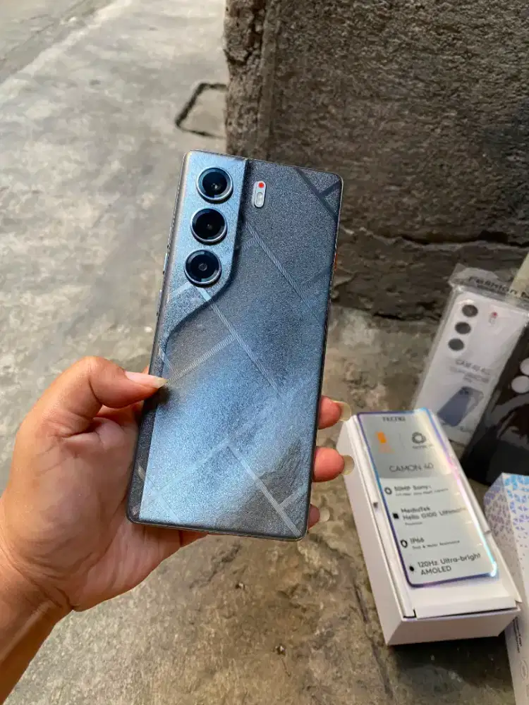 Tecno Camon 40 16/256 Layar AMOLED Ultra