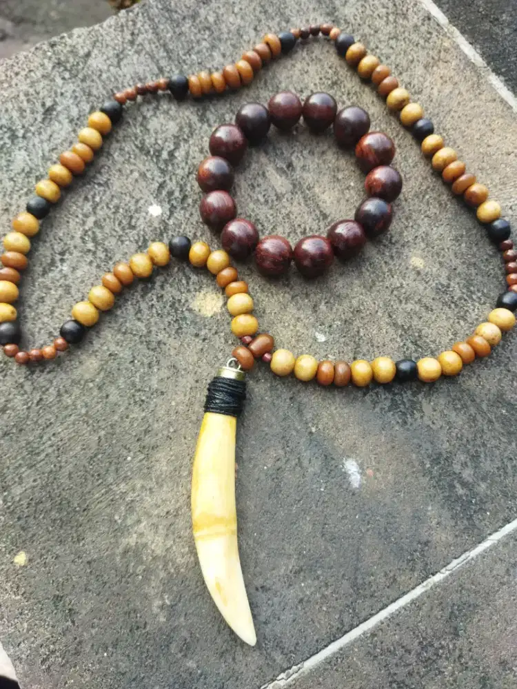 Aksesoris Pria kalung