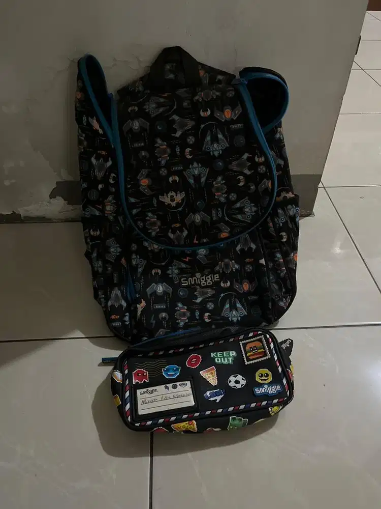 tas smiggel + tempat pensil