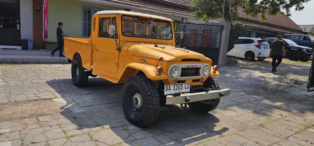 Hartop Pickup asli 4x4 Diesel transmisi 4speed ACPSCakram antik langka