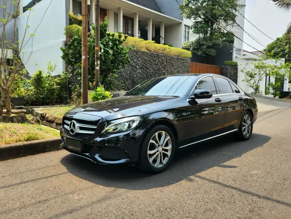 Mercy C200 AVG 2016 Low KM