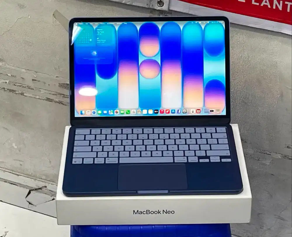 Baru buka Box Type Macbook Neo Apple A18 pro
