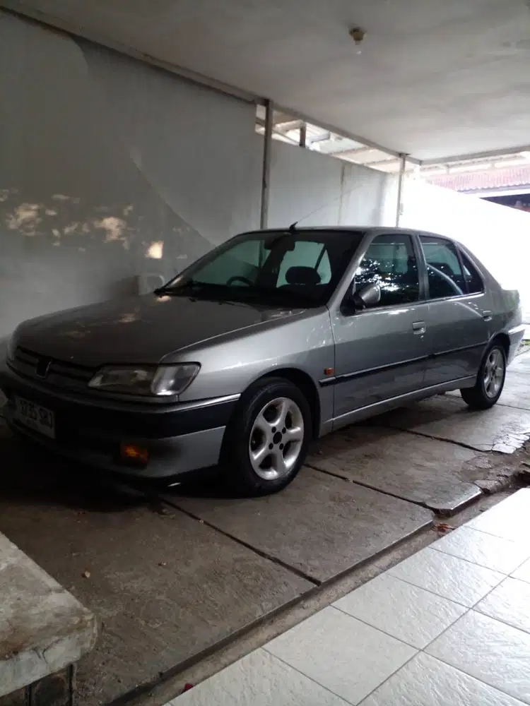 Mobil Peugeot 306 ST