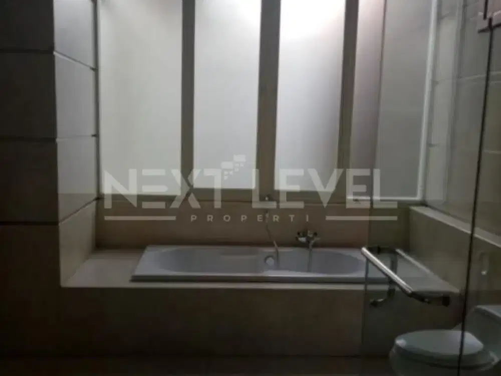 Dijual Rumah Graha Family Blok Favorit Minimalis Strategis Siap Huni