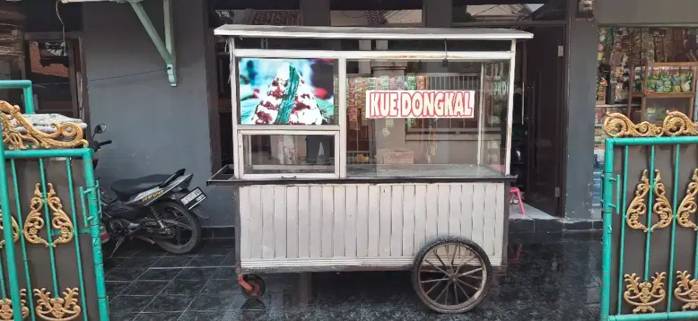 GEROBAK USAHA MAKANAN