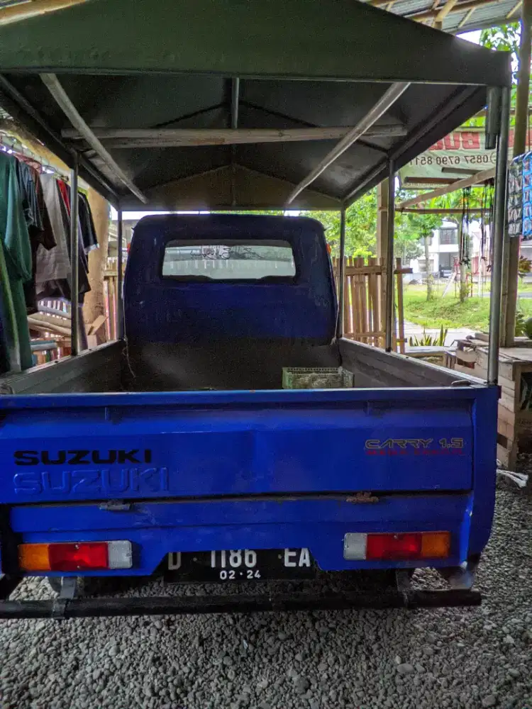 Mobil antik st-100 mesin sehat sasis aman