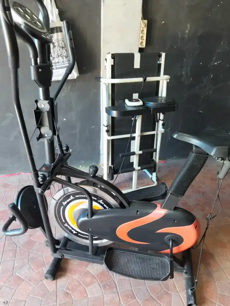 Sepeda statis orbitrack