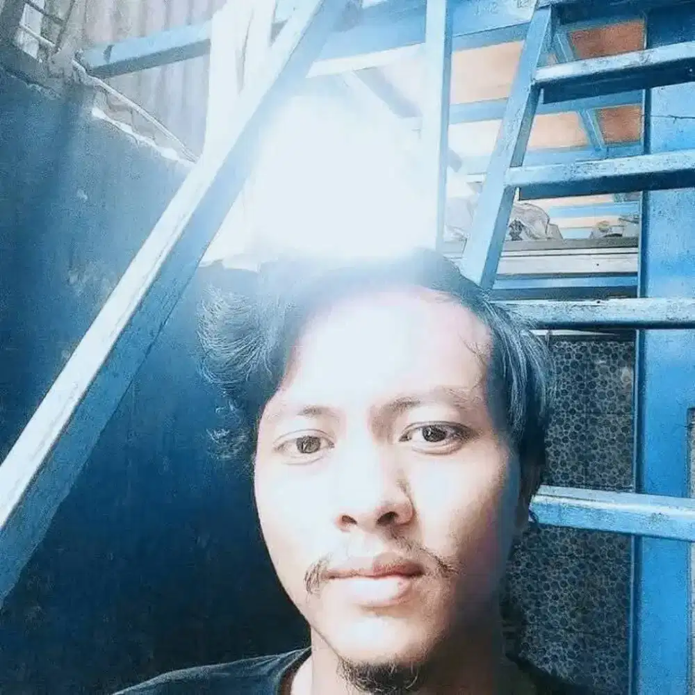 Sedang mencari pekerjaan yang penting Halal