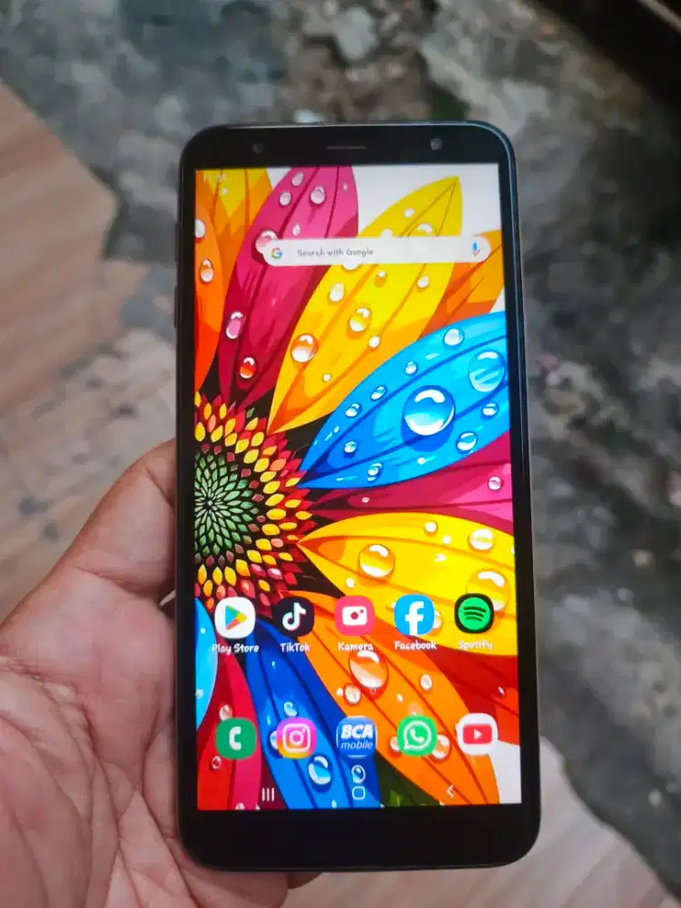 Samsung Galaxy j4+