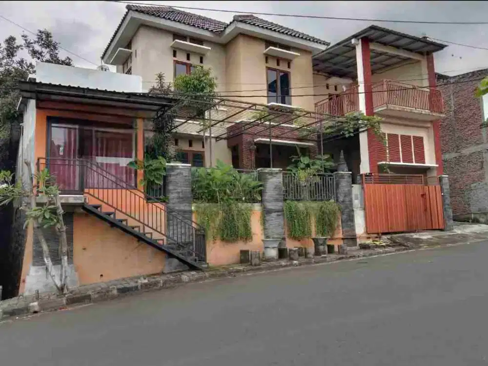Rumah di Manyaran dkt Bukit Wahid
