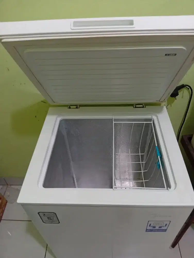 Freezer makanan
