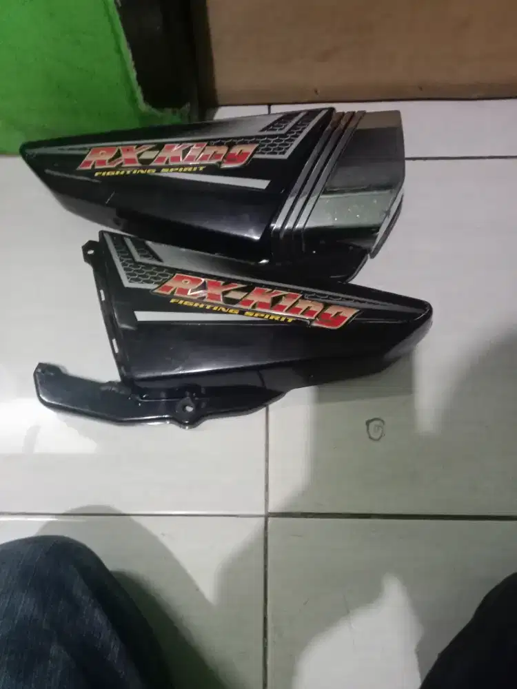 Box aki copotan motor yamaha rx king th 2004 warna hitam ori