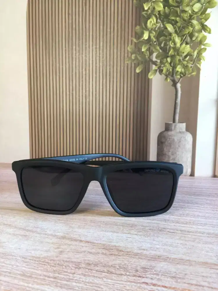Kacamata emperio Armani polarize UV400 Protection