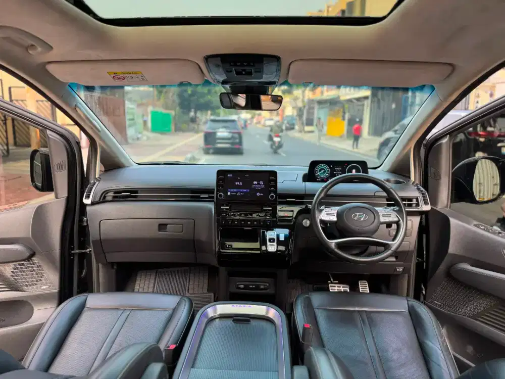 Hyundai staria signature 2.2 2021