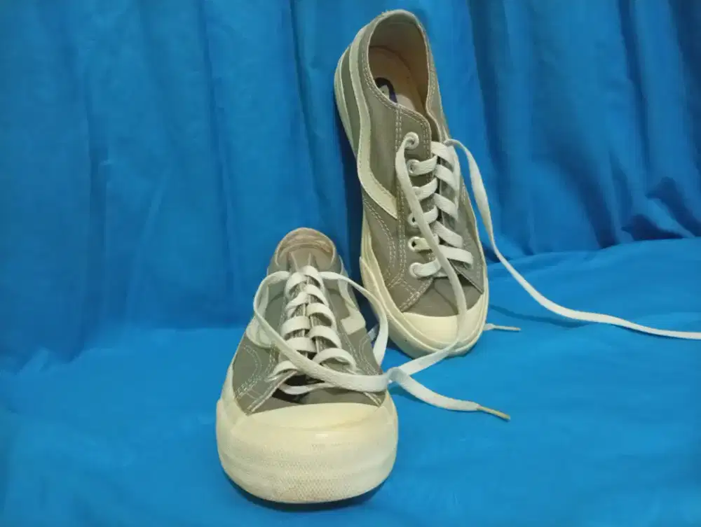 Dijual sepatu kanvas ventela Asli masih mulus banget