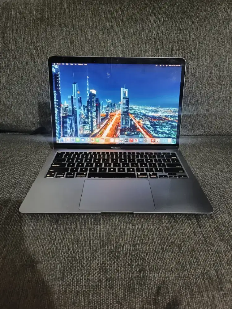MacBook Air M1 Retina 13-inch, 2020
Chip Apple M1
Ram 16 GB
SSD 256 GB