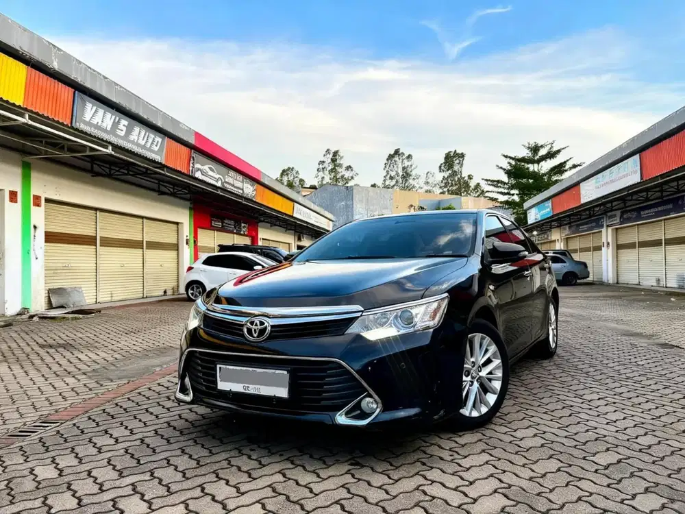 DP 5 TOYOTA CAMRY 2.5 V AT 2018 HITAM FACELIFT GRILL