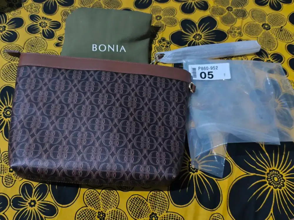 Bonia Clutch Original Lengkap motif terbaru Laluna
