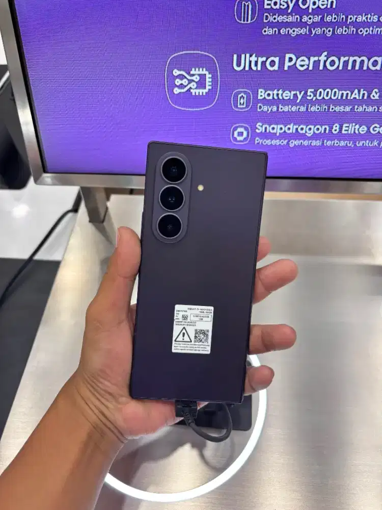 Samsung fold 8 pre order