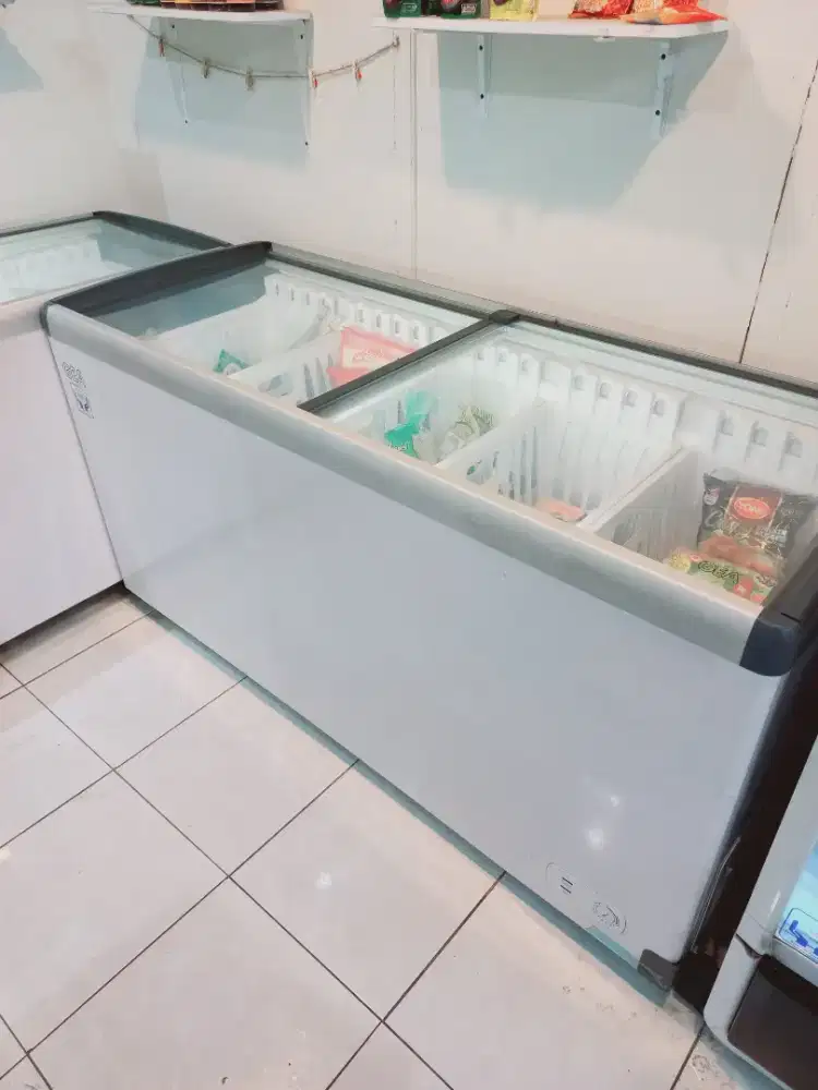FREEZER GEA Sliding kaca datar Tipe SD-516B