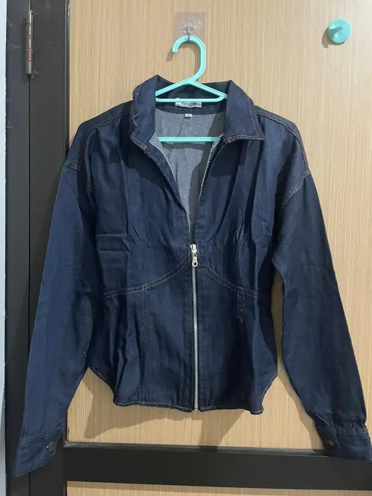 Wispie Size M Like New