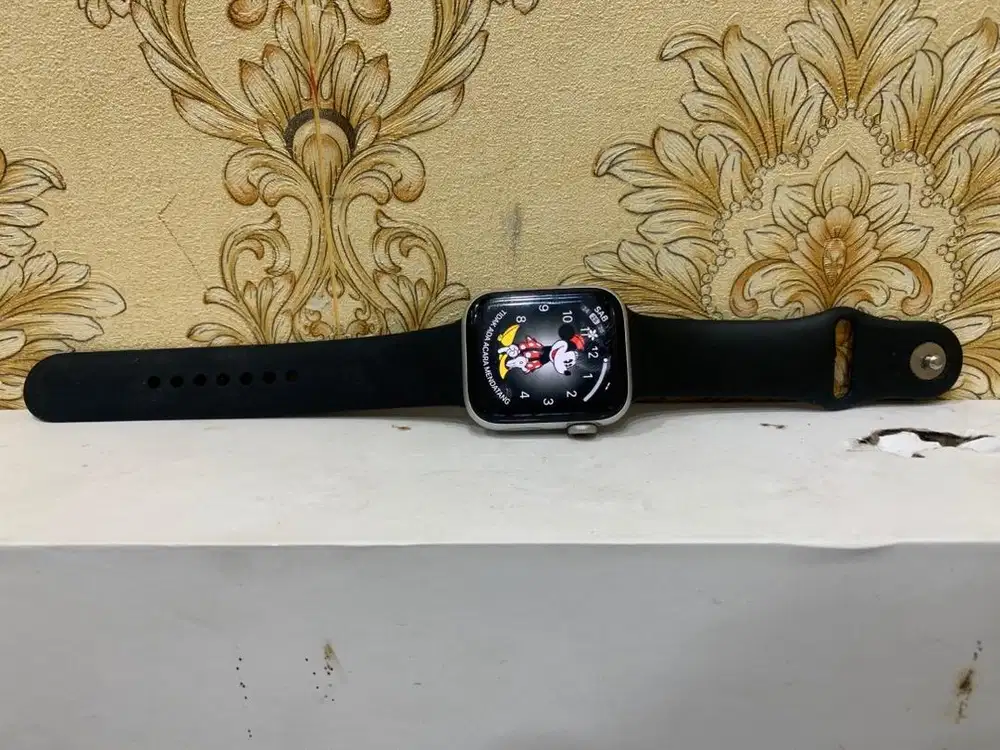 Second Like New Apple Watch Series 6 44 MM Inter