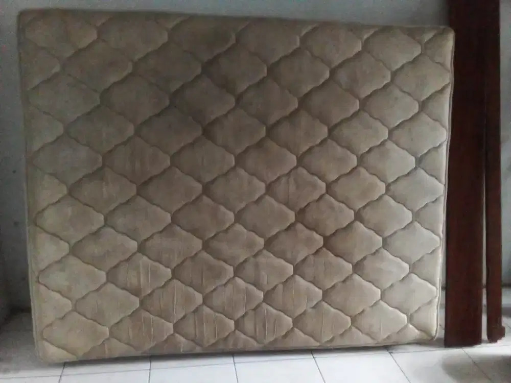 Beli 2 unit springbed gratis 1
