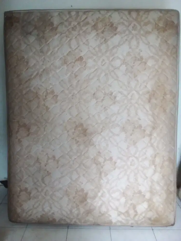 Beli 1 unit springbed gratis 1