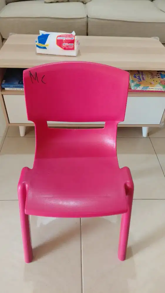 KURSI ANAK INFORMA KUAT. BAgus. MEWAH. MERAH. ok BANGET