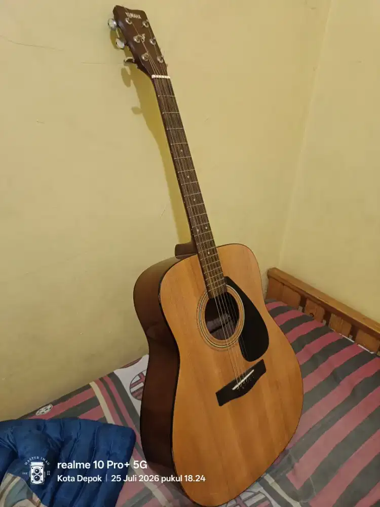 Gitar akustik yamaha ori f310