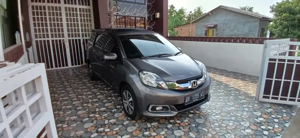 Mobilio E CVT Prestige