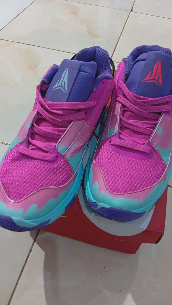 Sepatu Nike Ja 1
