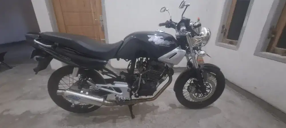 Tiger Revo 2007 modif tilas
