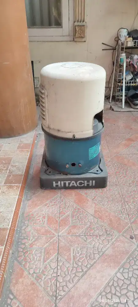 Pompa air Hitachi