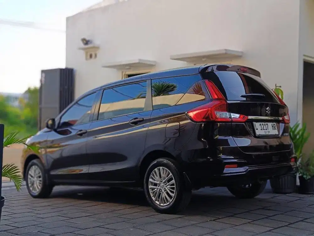 ertiga 2019 tgn1 km69rb original luar dlm