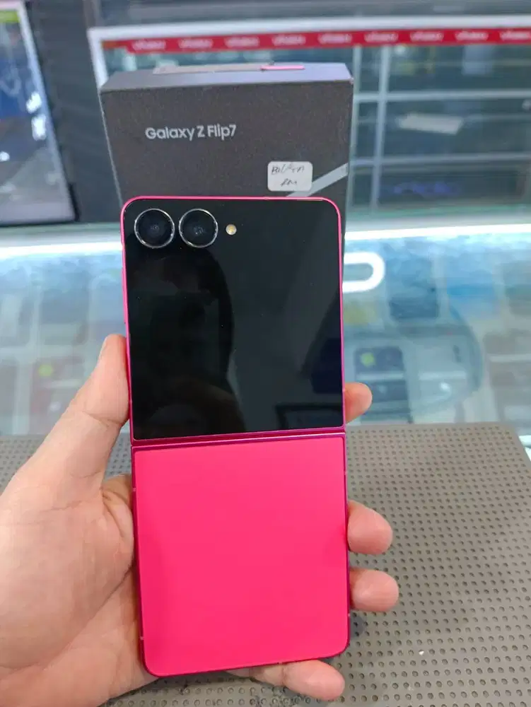 SAMSUNG GALAXY Z FLIP 7 12/256GB SECOND SEIN