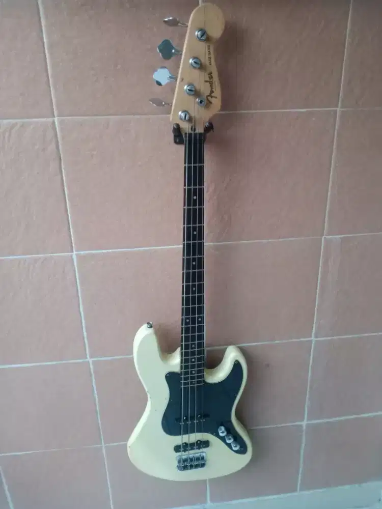 Jual gitar Bass fender custom