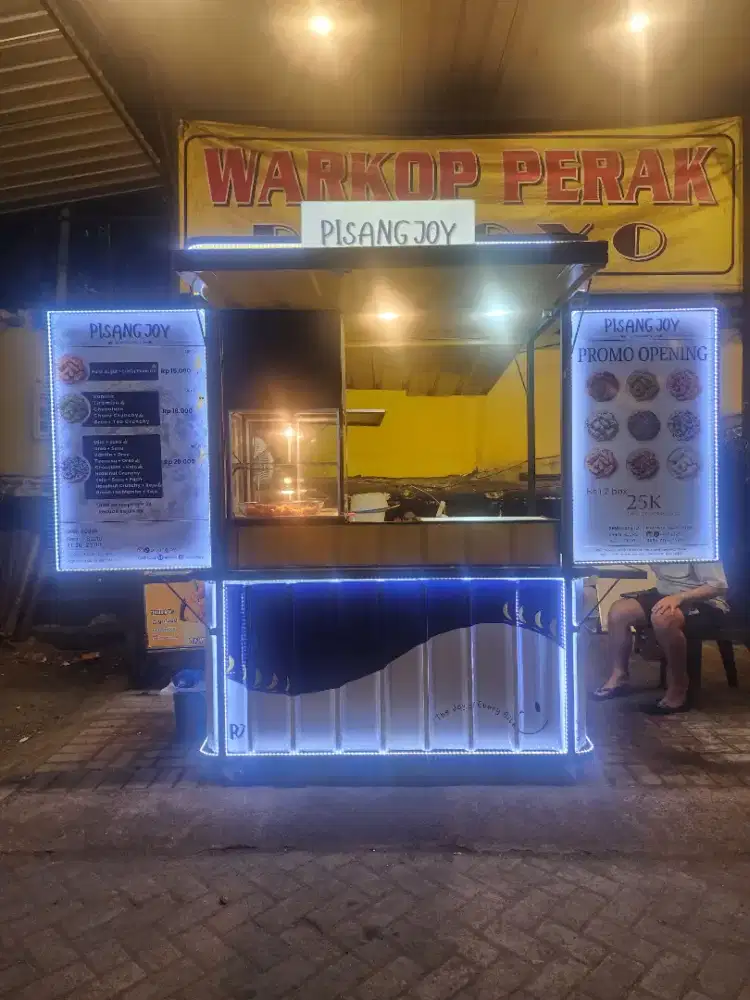 Dibutuhkan crew outlet pisang goreng wijen